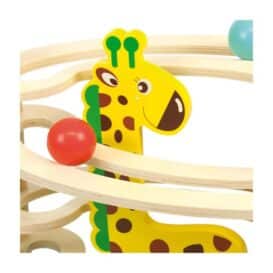 Labirint cu mingi colorate si girafa c